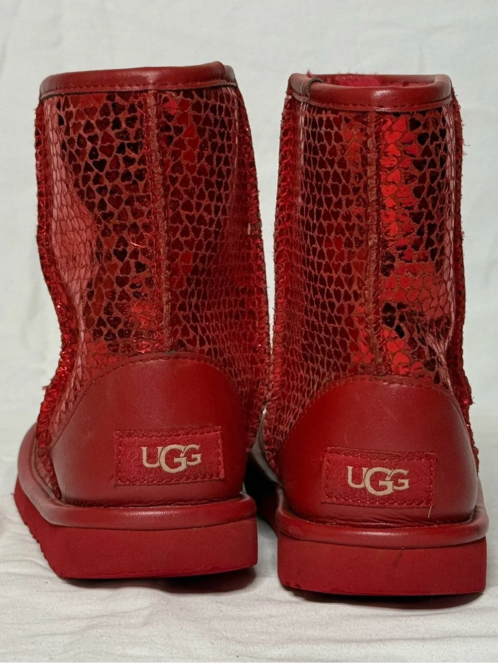 UGG Classic II Gel Hearts Boots Kids Size 1 Red Metallic 1151613K